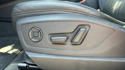 2019 Audi e-tron - Images - 13
