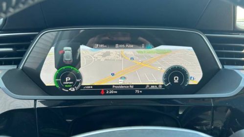 2019 Audi e-tron - Images - 17