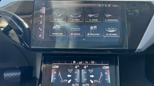 2019 Audi e-tron - Images - 23