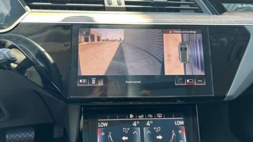 2019 Audi e-tron - Images - 25