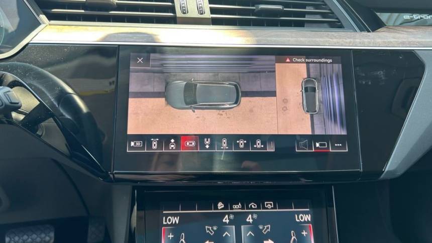 2019 Audi e-tron - Images - 26