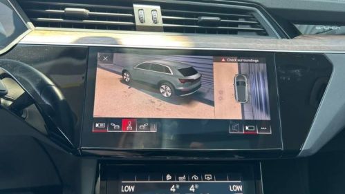 2019 Audi e-tron - Images - 31