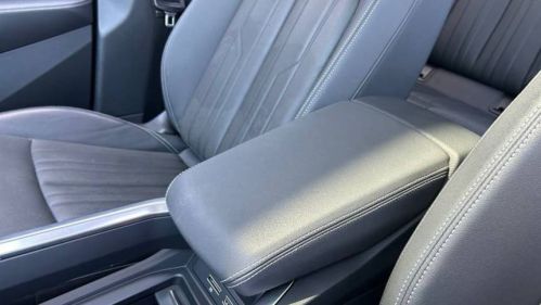 2019 Audi e-tron - Images - 34