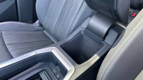 2019 Audi e-tron - Images - 35