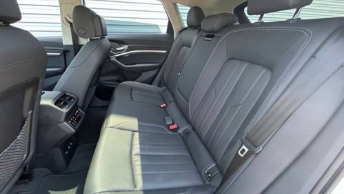 2019 Audi e-tron - Images - 38