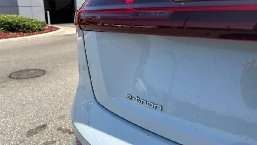 2019 Audi e-tron - Images - 44