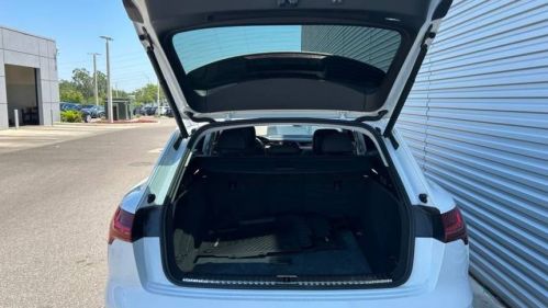 2019 Audi e-tron - Images - 46