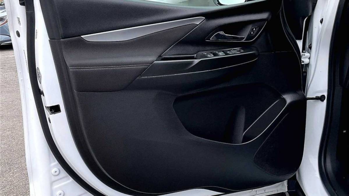 2023 Chevrolet Bolt - Images - 9