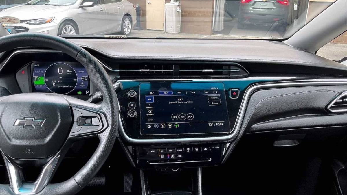 2023 Chevrolet Bolt - Images - 18