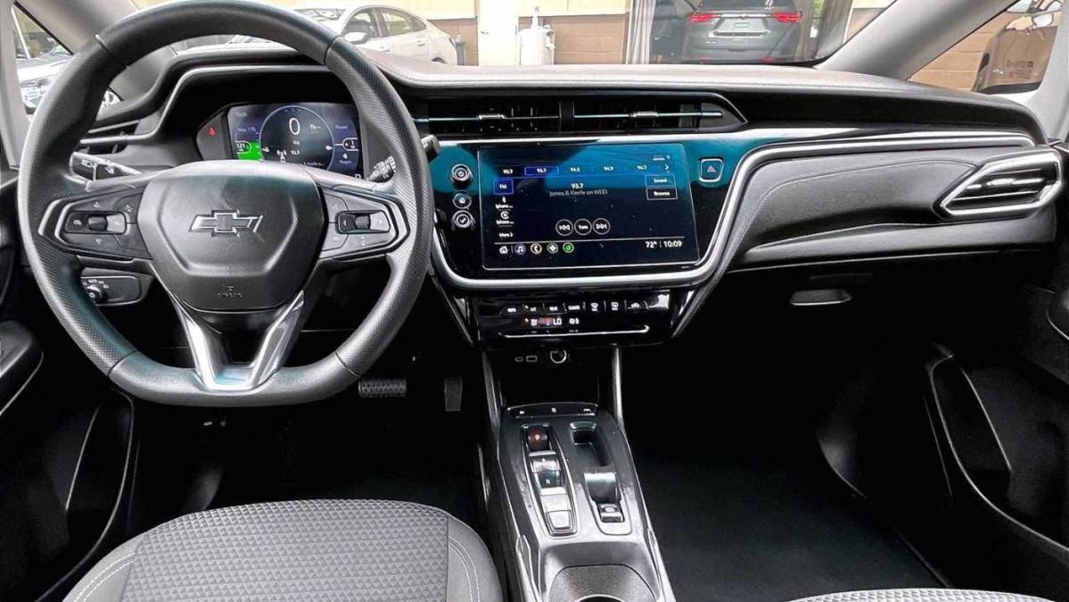2023 Chevrolet Bolt - Images - 21