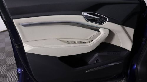 2021 Audi e-tron - Images - 10