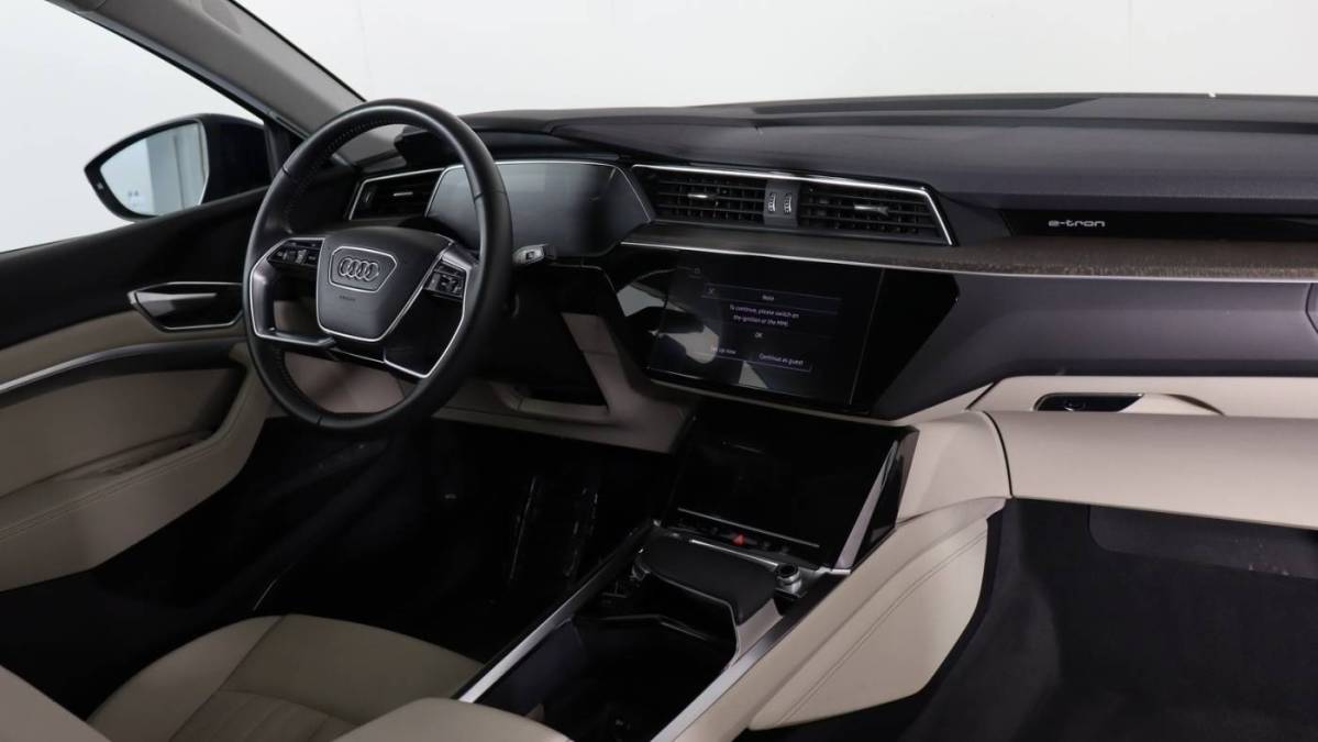2021 Audi e-tron - Images - 13