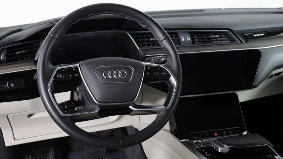 2021 Audi e-tron - Images - 14