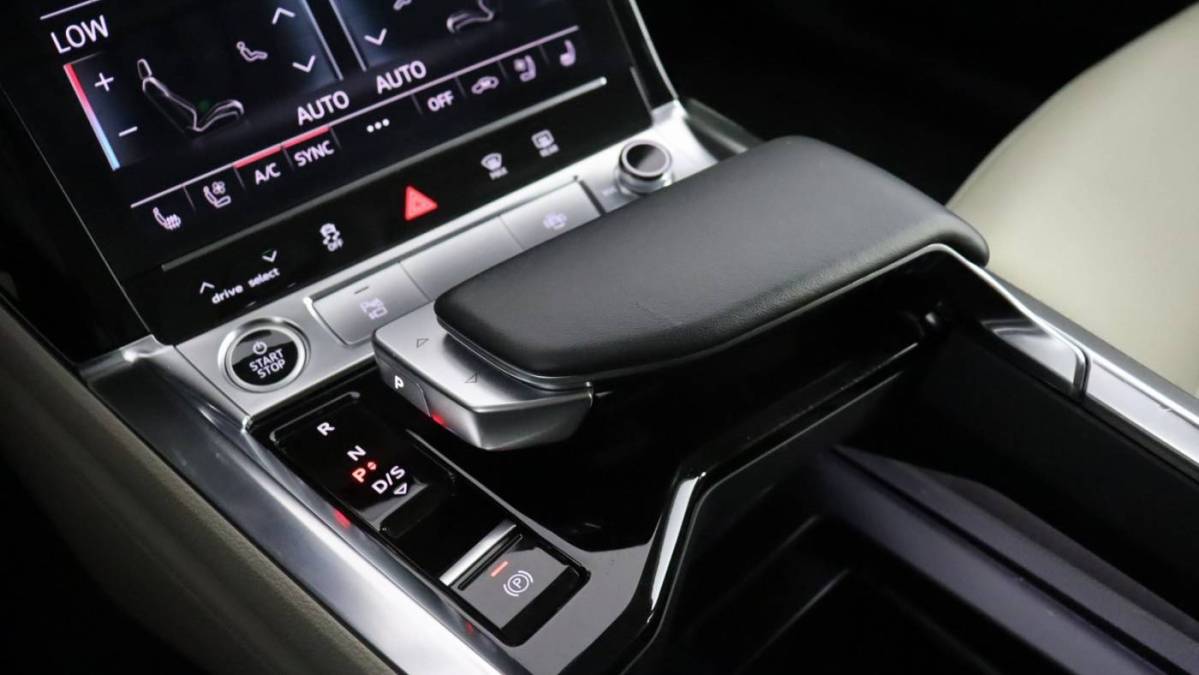 2021 Audi e-tron - Images - 17