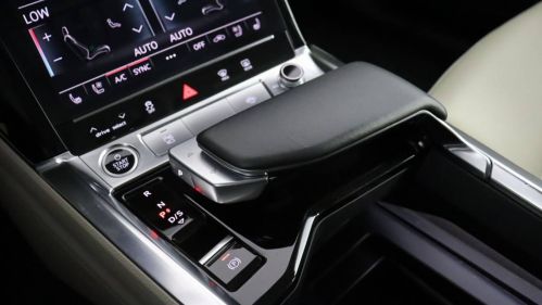 2021 Audi e-tron - Images - 17