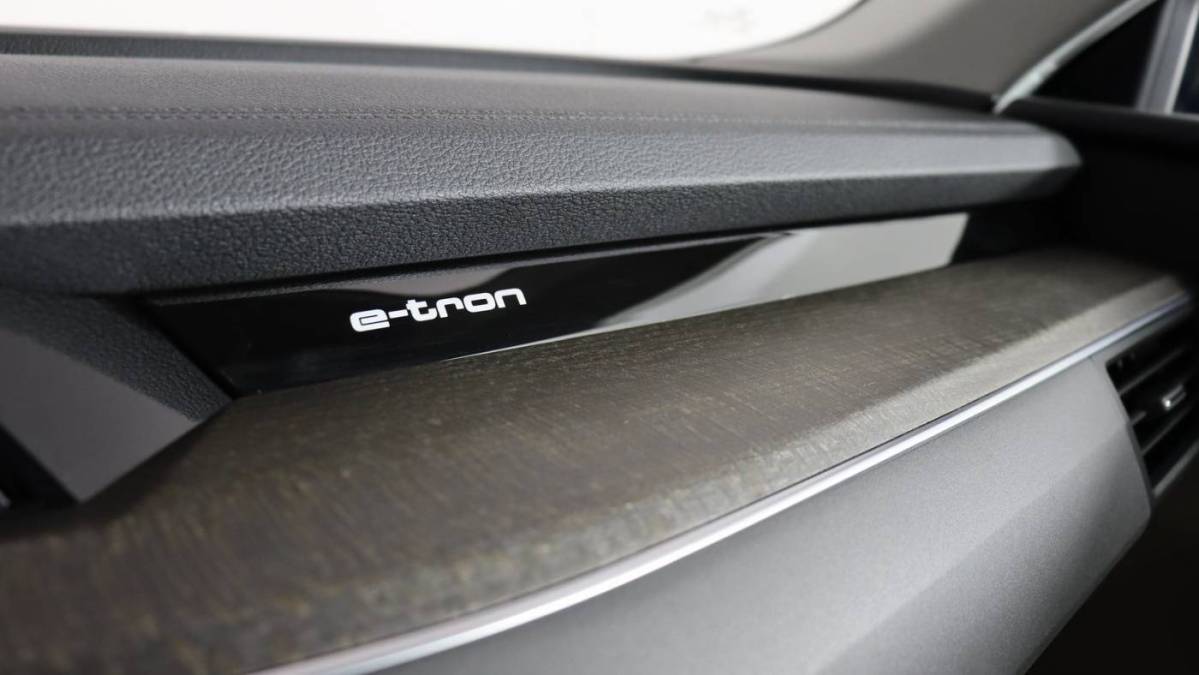 2021 Audi e-tron - Images - 18