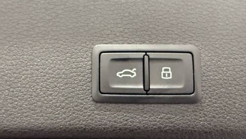 2022 Audi e-tron - Images - 5