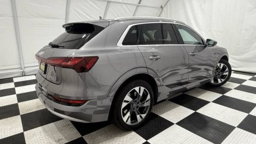 2022 Audi e-tron - Images - 6