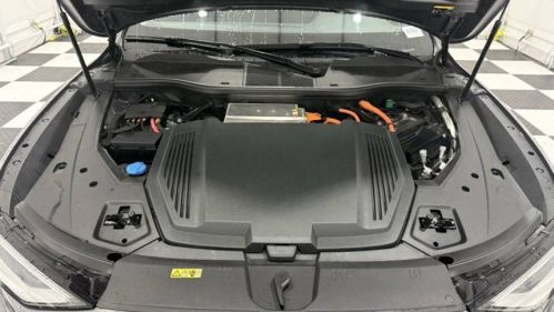 2022 Audi e-tron - Images - 9