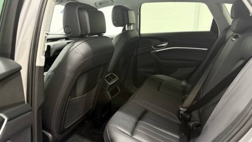 2022 Audi e-tron - Images - 14