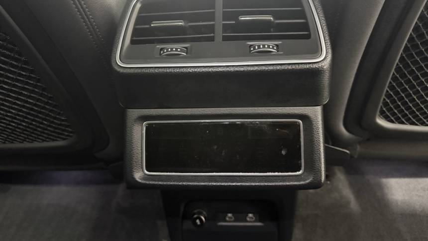 2022 Audi e-tron - Images - 18