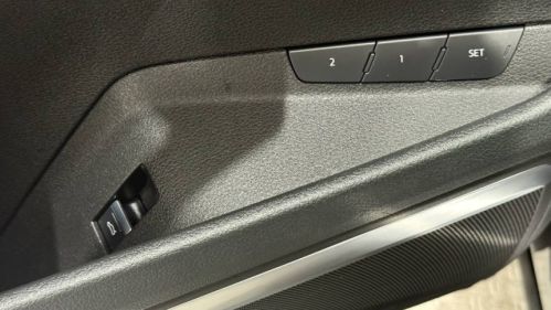 2022 Audi e-tron - Images - 23