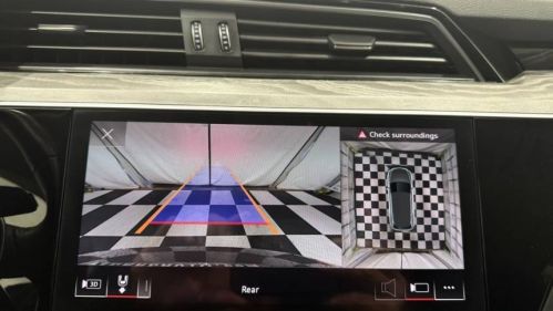 2022 Audi e-tron - Images - 28