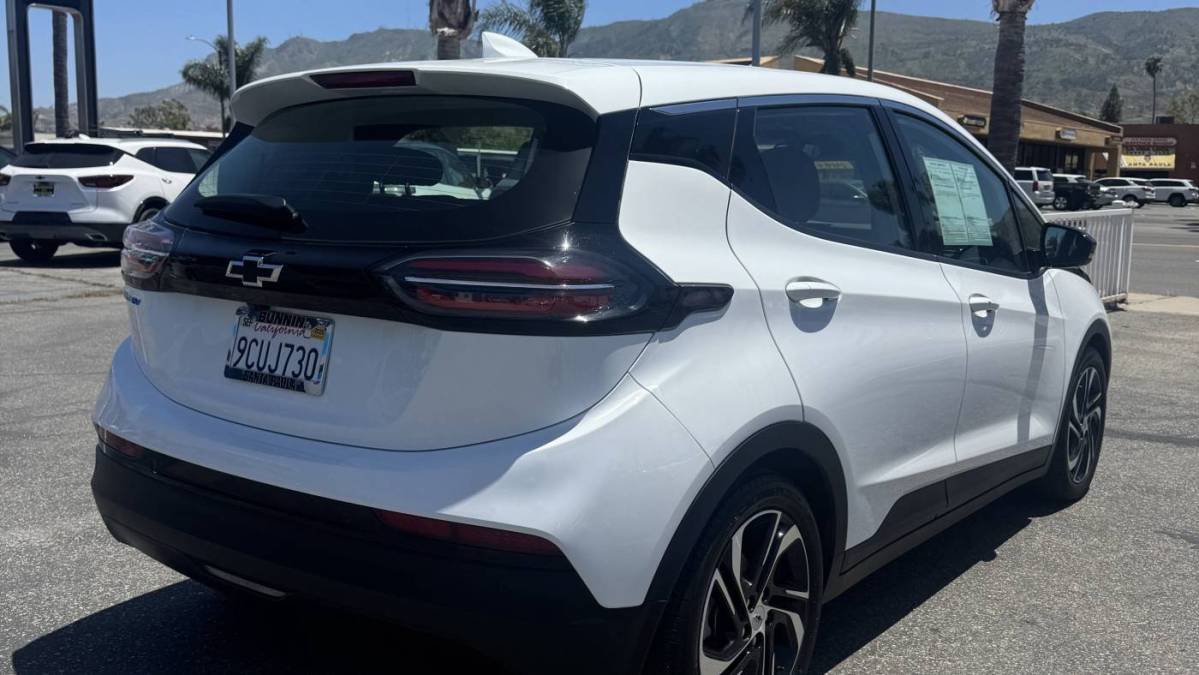 2022 Chevrolet Bolt - Images - 3