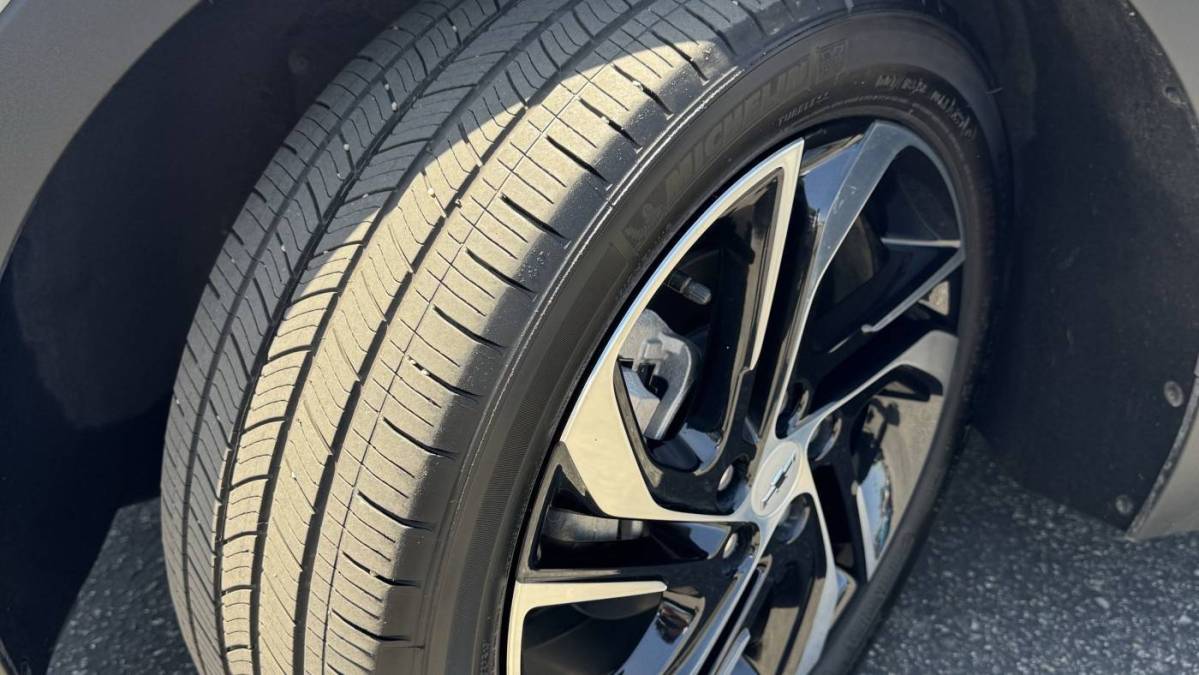 2022 Chevrolet Bolt - Images - 11