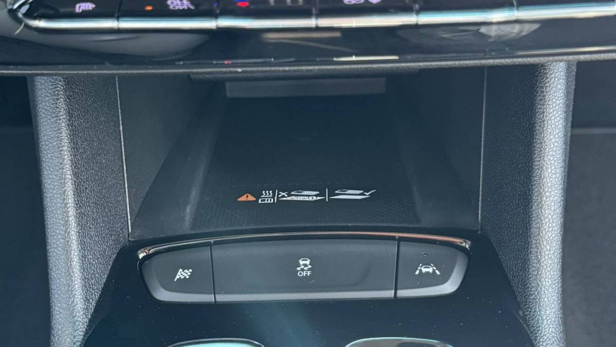 2022 Chevrolet Bolt - Images - 23