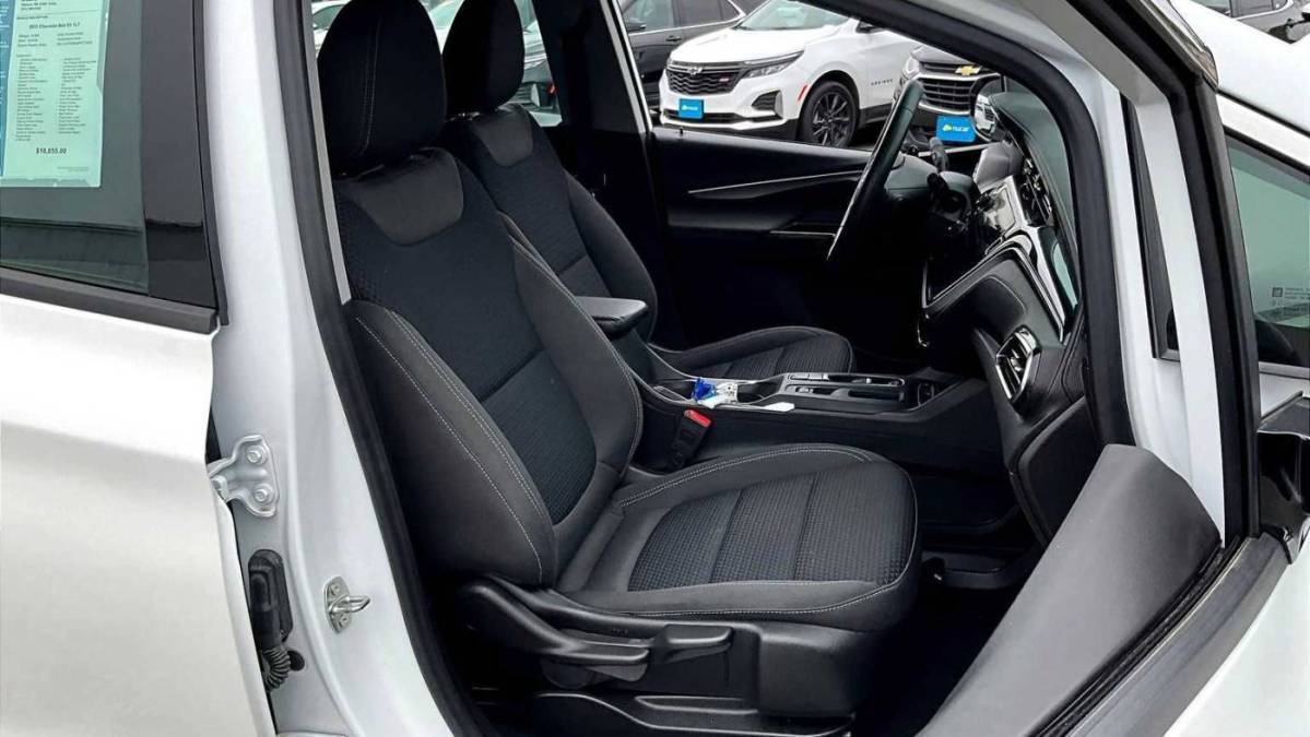 2023 Chevrolet Bolt - Images - 11