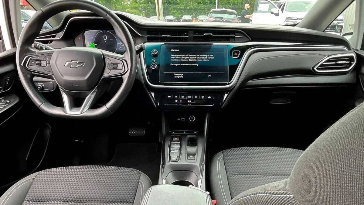 2023 Chevrolet Bolt - Images - 21
