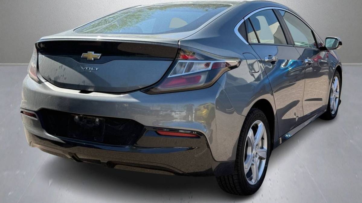 2016 Chevrolet VOLT - Images - 4