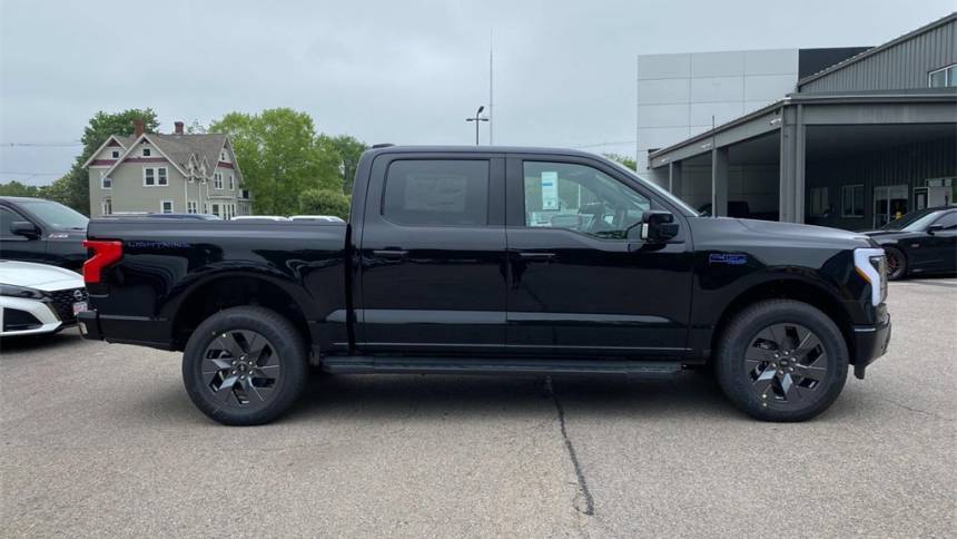 2025 Ford F-150 Lightning - Images - 2