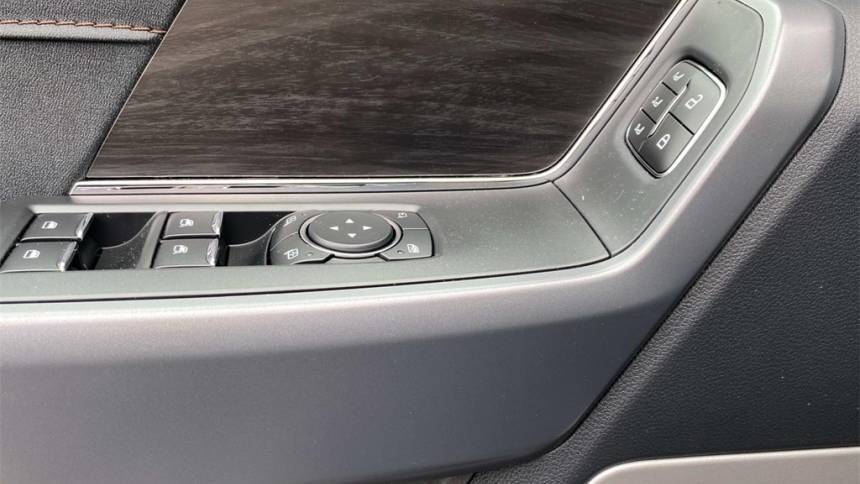 2025 Ford F-150 Lightning - Images - 10