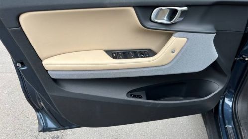 2022 Polestar 2 - Images - 9