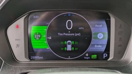 2023 Chevrolet Bolt - Images - 12