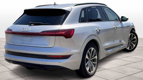 2021 Audi e-tron - Images - 11