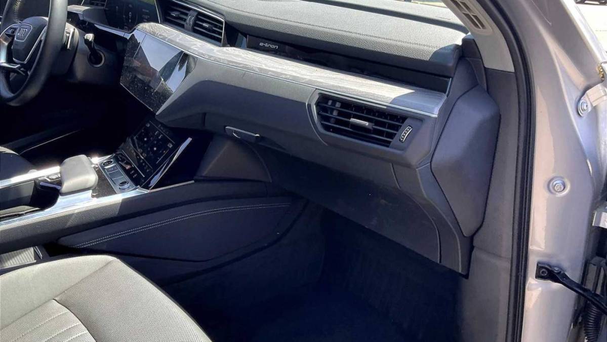 2021 Audi e-tron - Images - 14