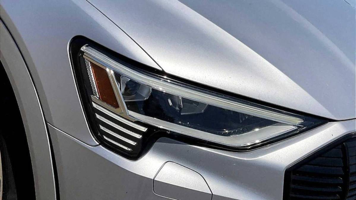 2021 Audi e-tron - Images - 25