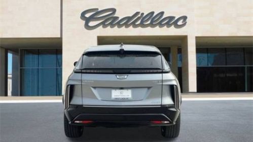 2025 Cadillac Lyriq - Images - 3