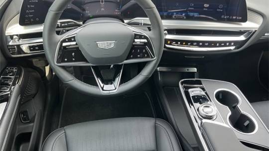 2025 Cadillac Lyriq - Images - 9