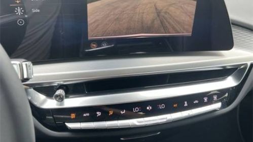 2025 Cadillac Lyriq - Images - 15
