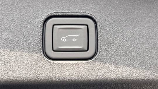 2025 Cadillac Lyriq - Images - 25
