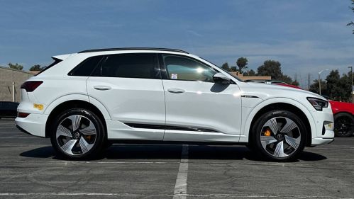 2022 Audi e-tron - Images - 2