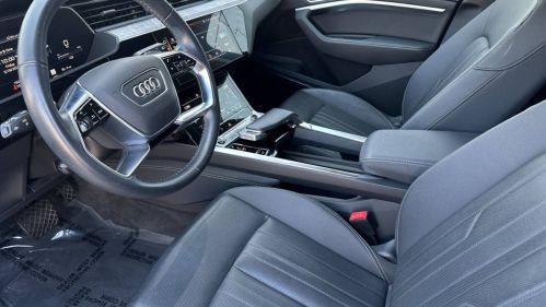 2022 Audi e-tron - Images - 6