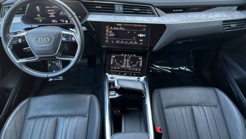 2022 Audi e-tron - Images - 9