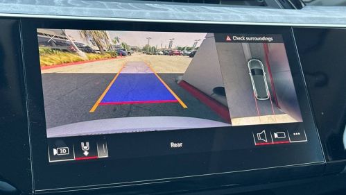 2022 Audi e-tron - Images - 16