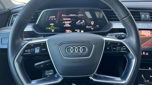2022 Audi e-tron - Images - 20