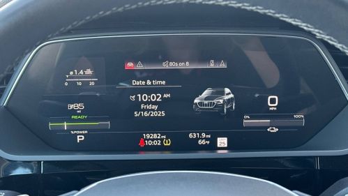2022 Audi e-tron - Images - 21